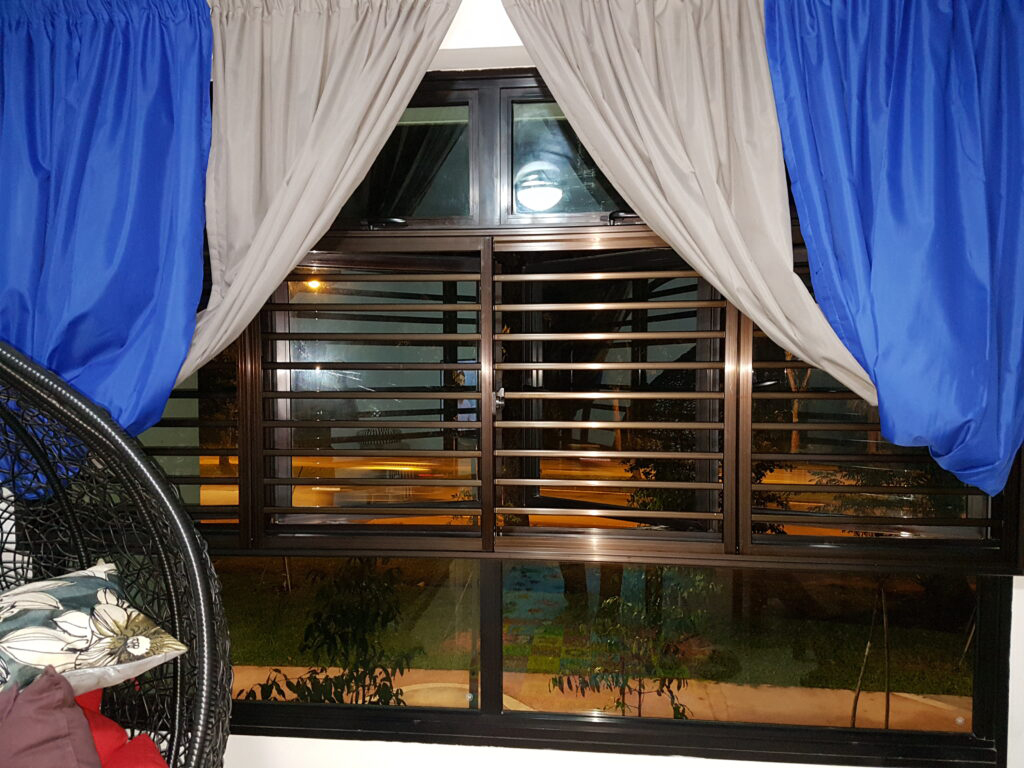 Casement window and Aluminium Window Grill Singapore